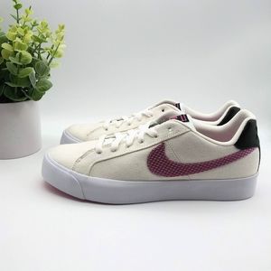 NIKE Court Royale Womens Sneakers